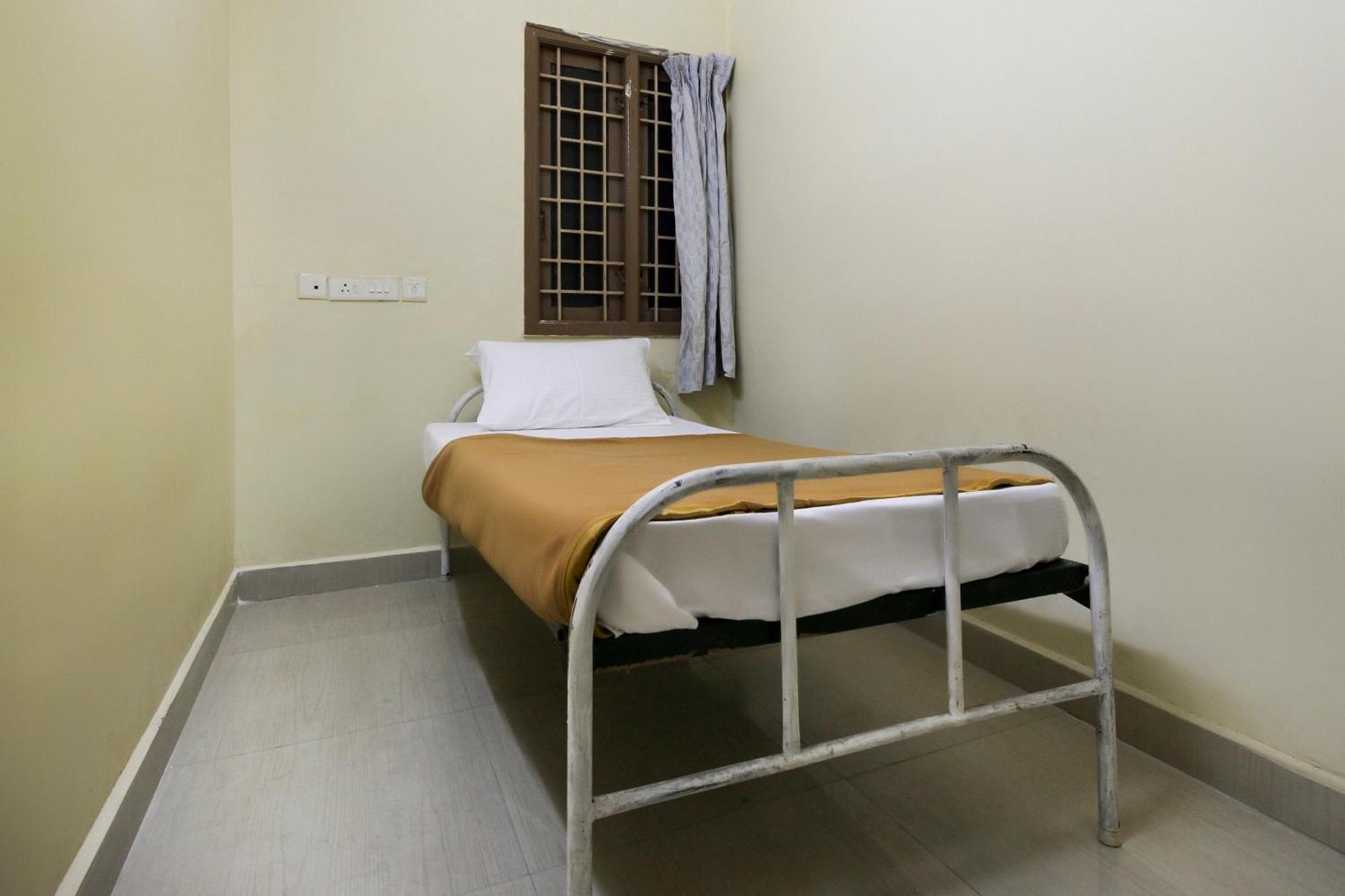 Spot On Jayalakshmi Residency Non Ac Hotel Kovilpatti Exterior foto