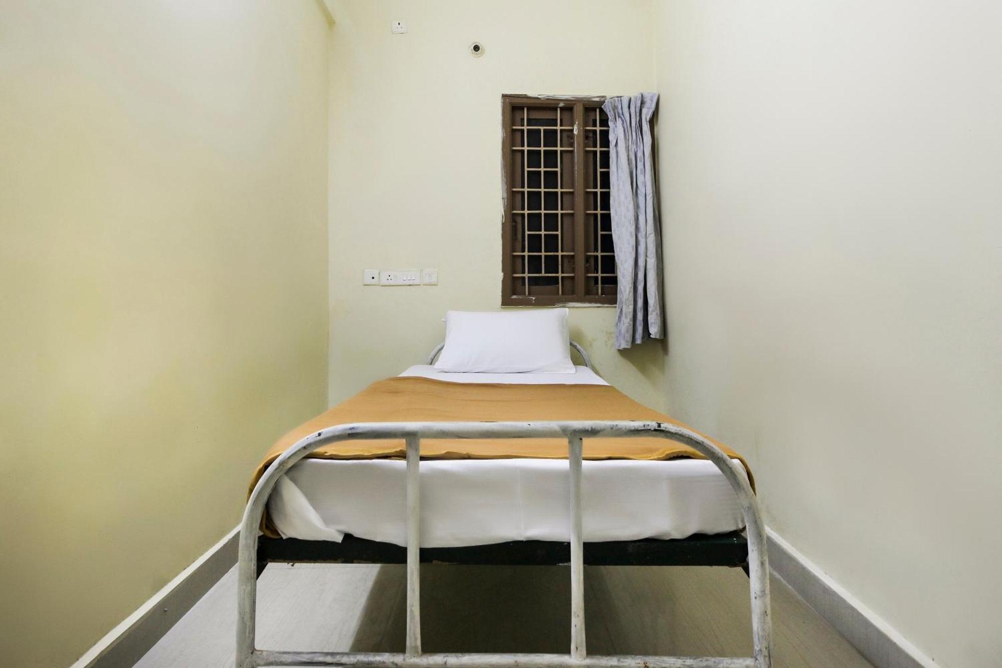 Spot On Jayalakshmi Residency Non Ac Hotel Kovilpatti Exterior foto