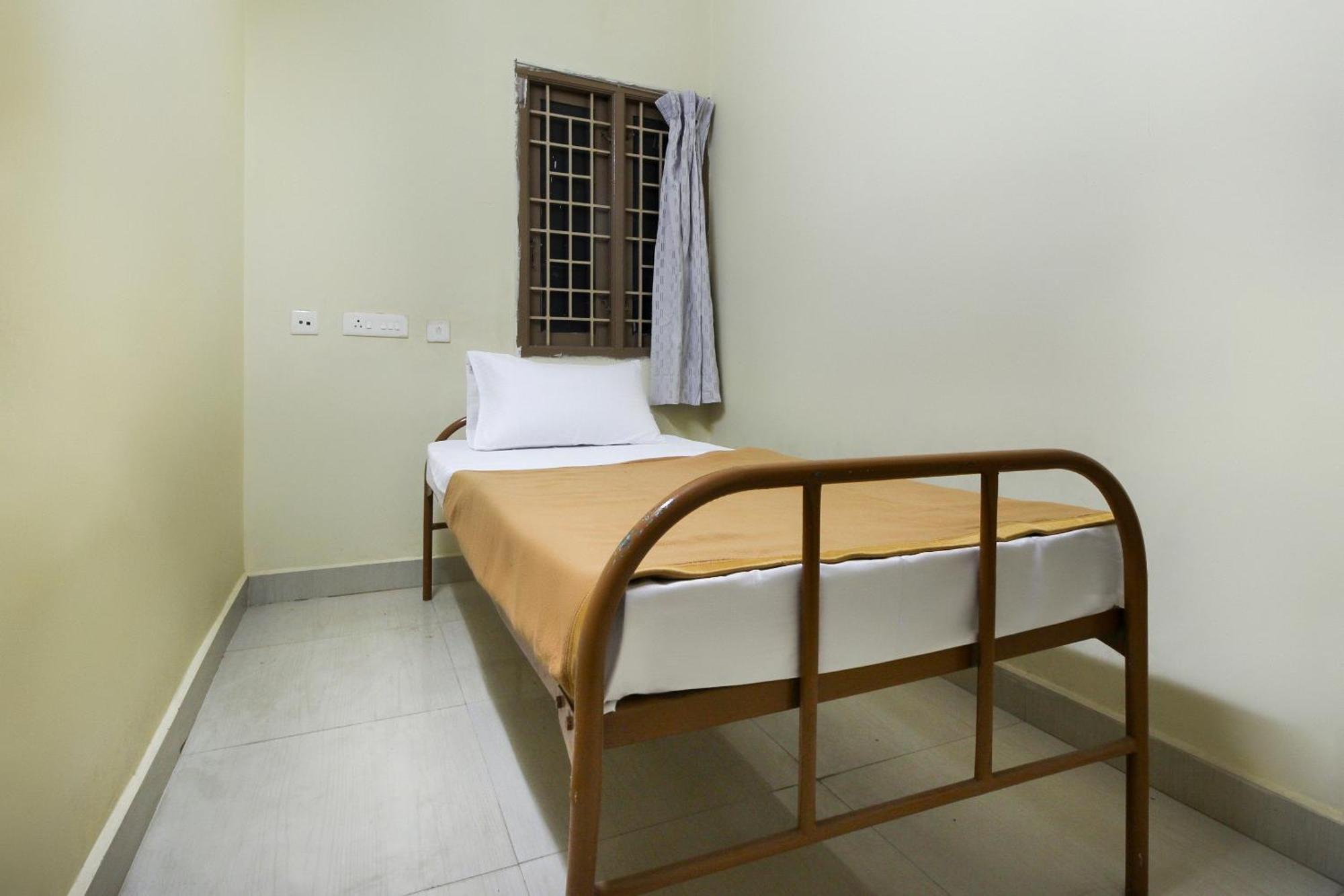 Spot On Jayalakshmi Residency Non Ac Hotel Kovilpatti Exterior foto